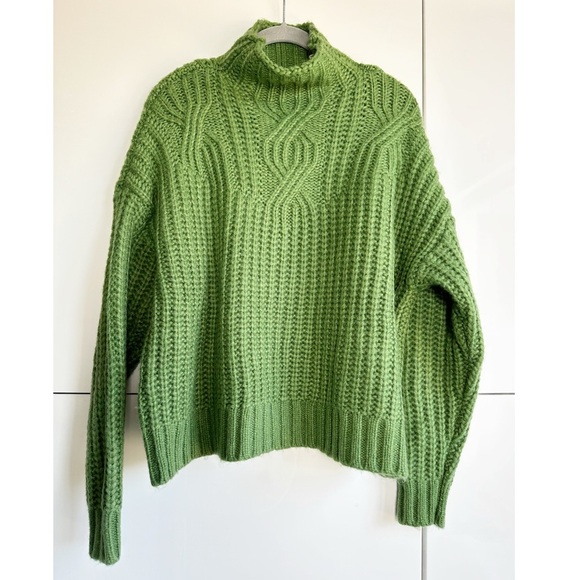 Aerie Green Cableknit Mock Neck Sweater Size XS Chunky Oversized - Picture 1 of 4